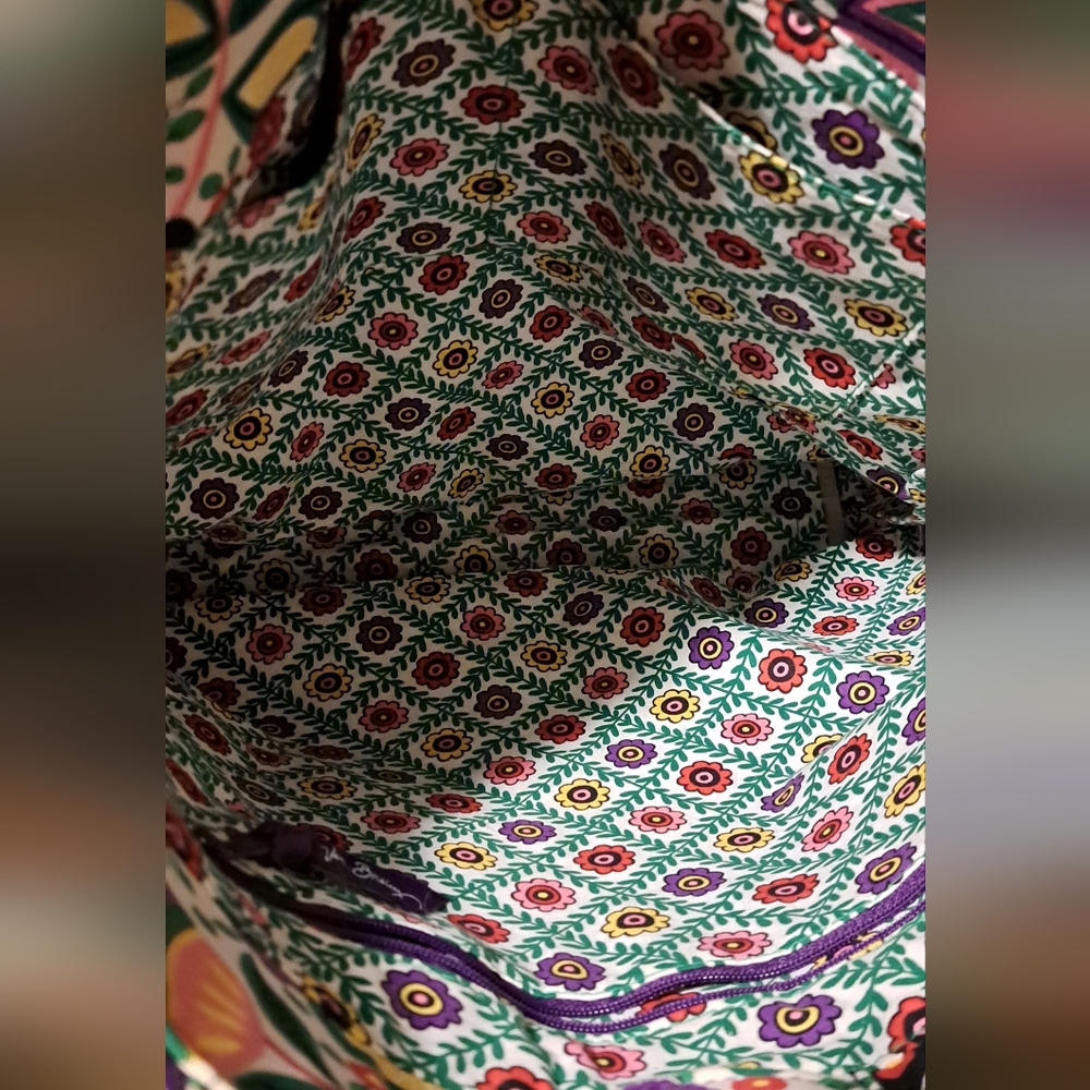 Vera Bradley Viva La Vera Floral Patterned Women's Bag. Bright Colors. - Picture 13 of 14